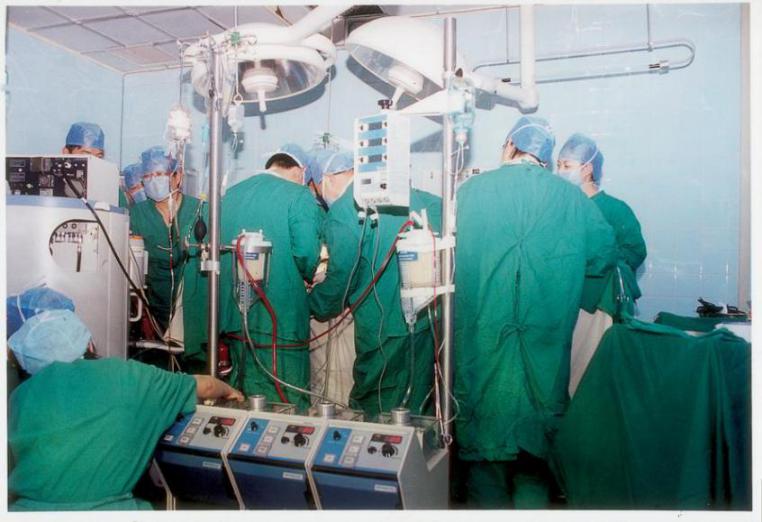 11.1995年，开展体外循环下主动脉瓣二尖瓣置换术